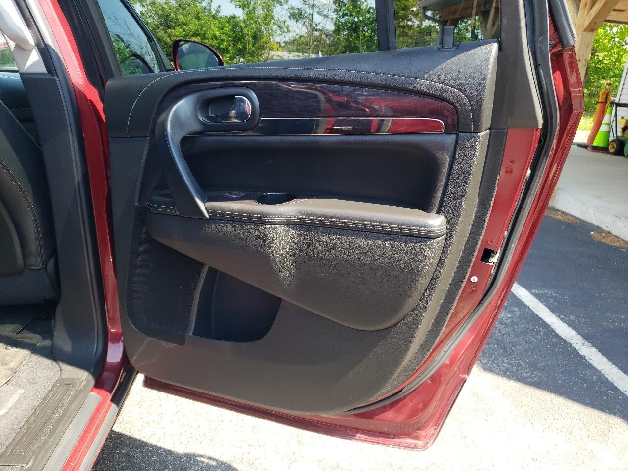 Buick Enclave AWD 4dr Leather 2015