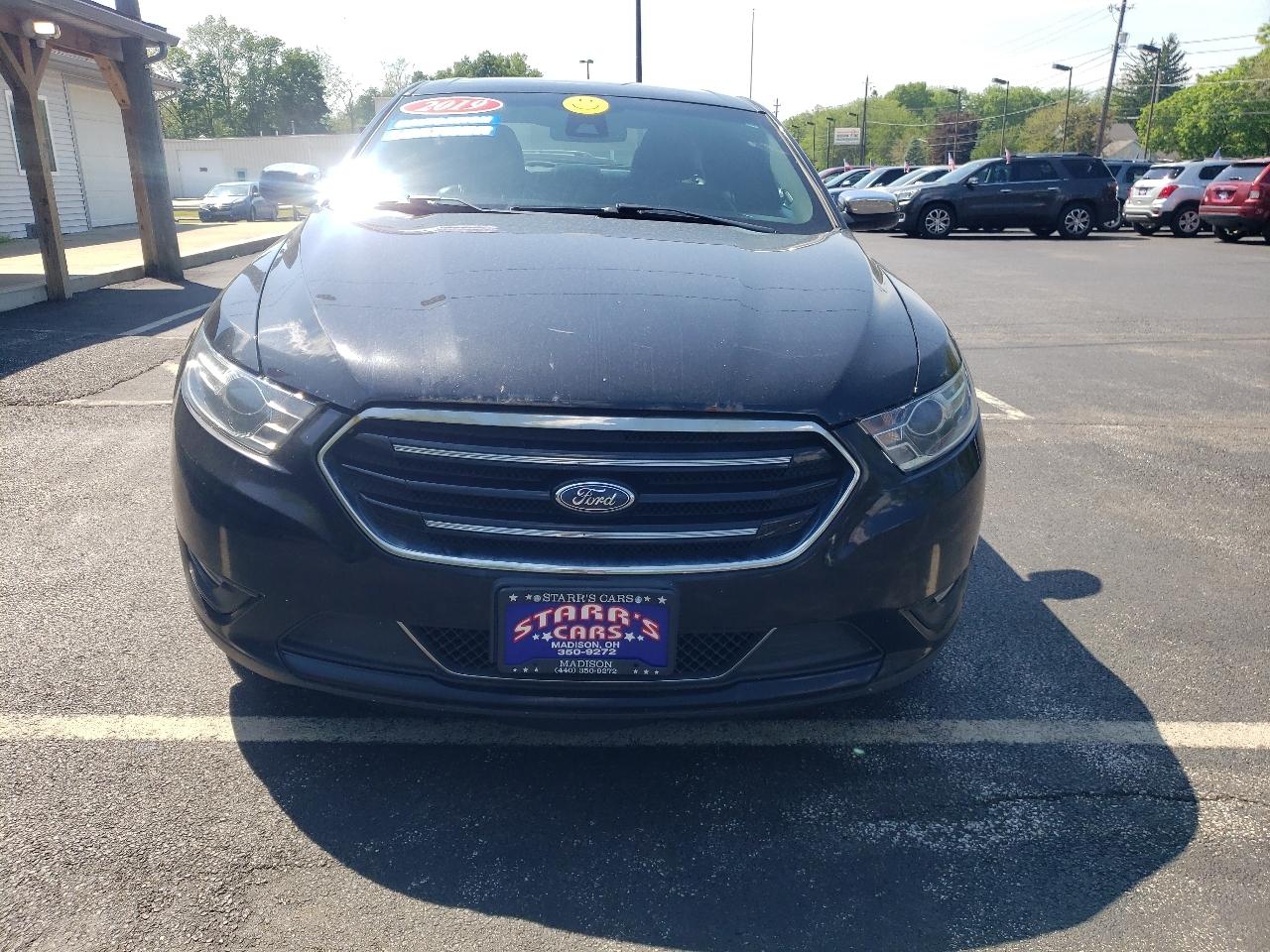 2019 Ford Taurus Limited FWD's photo