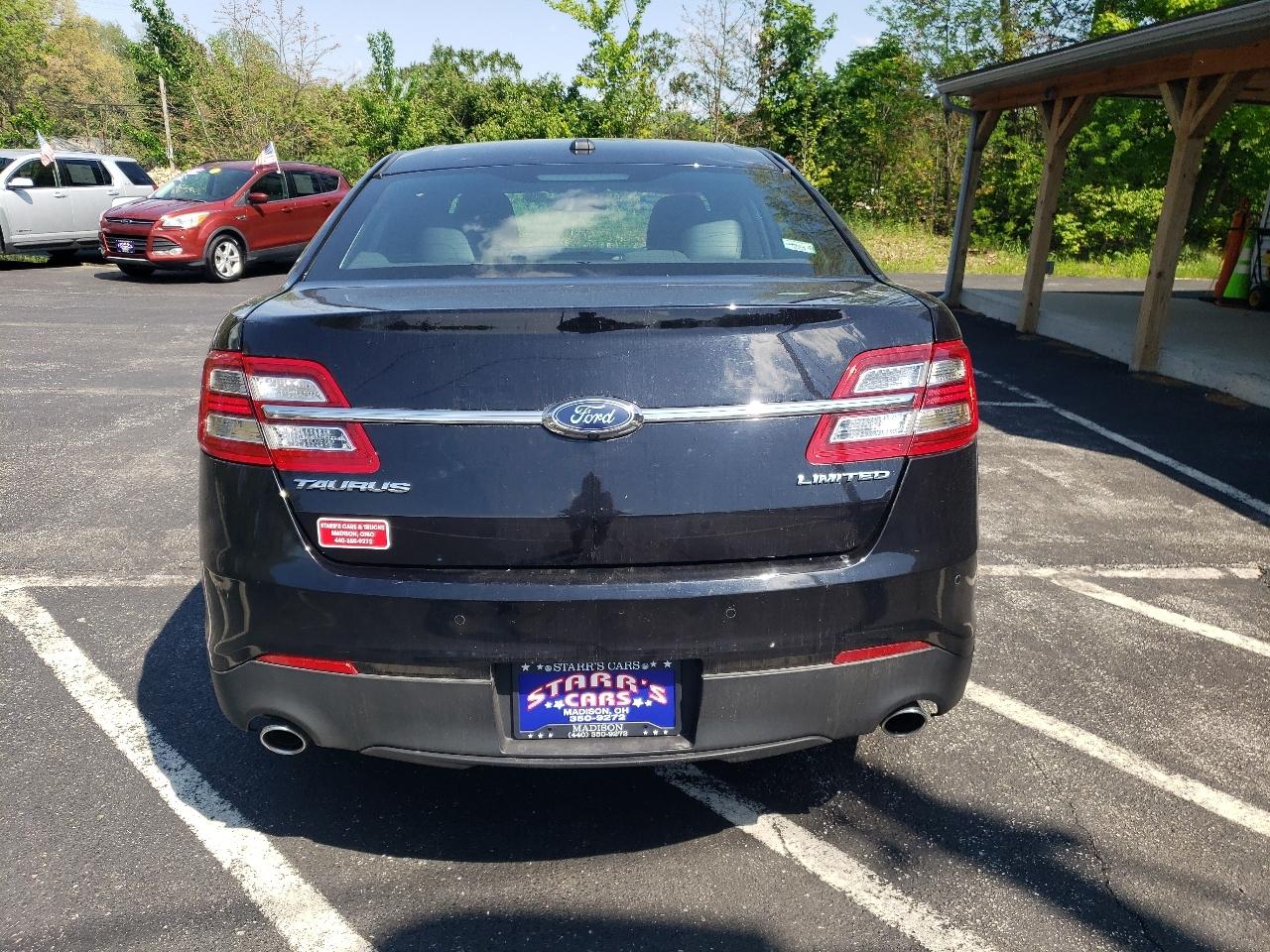 Ford Taurus Limited FWD 2019