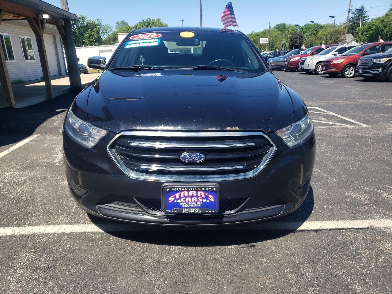 2019 Ford Taurus Limited FWD's photo
