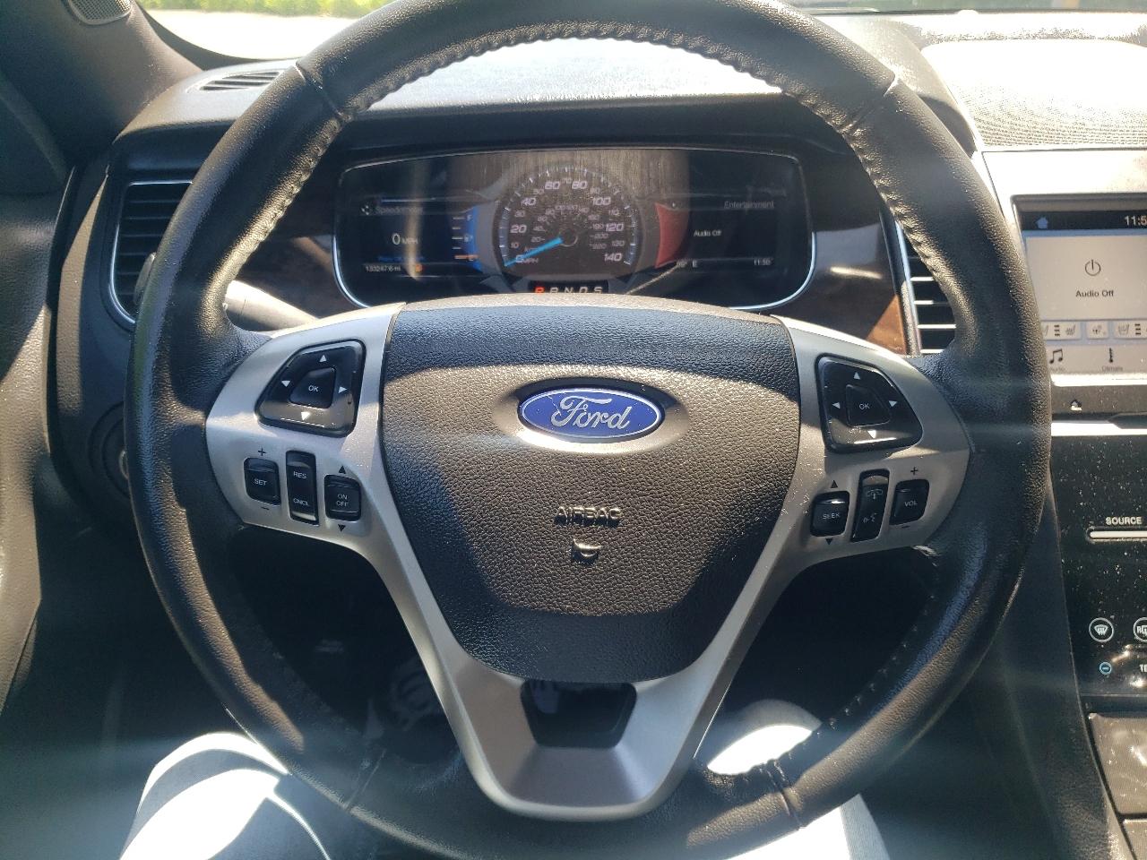 Ford Taurus Limited FWD 2019