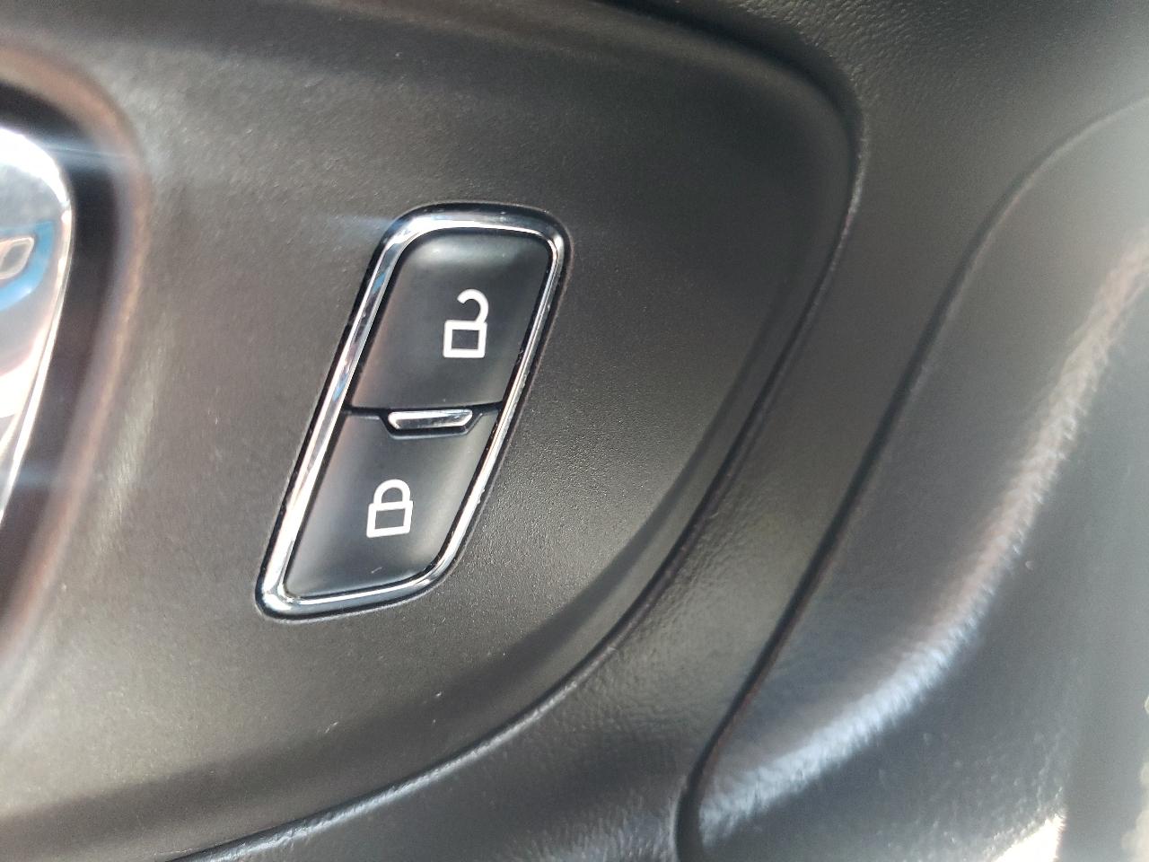 Ford Taurus Limited FWD 2019