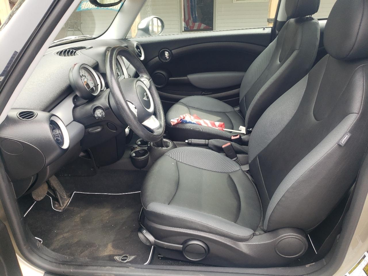 MINI Cooper Hardtop 2dr Cpe 2009