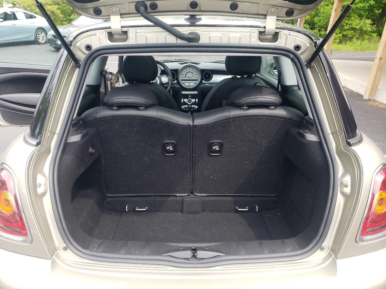 MINI Cooper Hardtop 2dr Cpe 2009