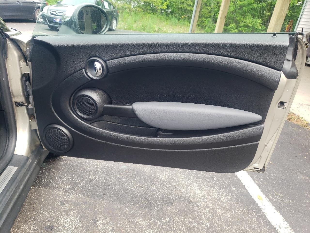 MINI Cooper Hardtop 2dr Cpe 2009