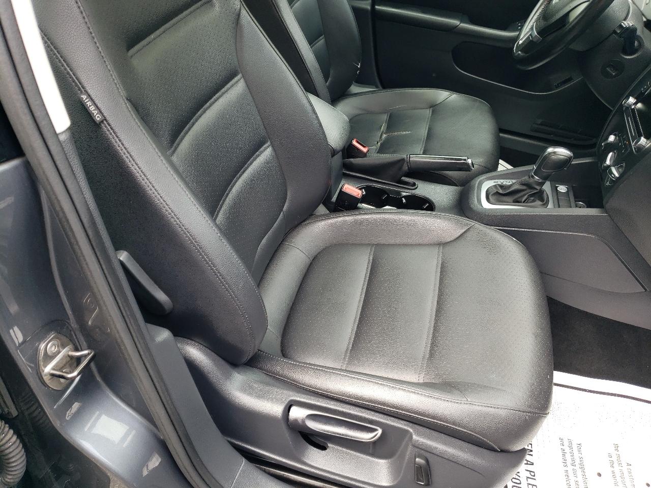 Volkswagen Jetta Sedan 4dr Auto SE PZEV 2014