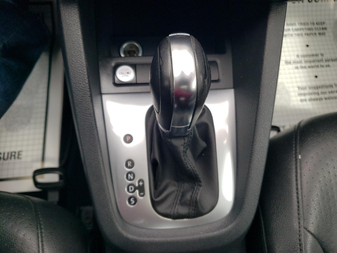 Volkswagen Jetta Sedan 4dr Auto SE PZEV 2014