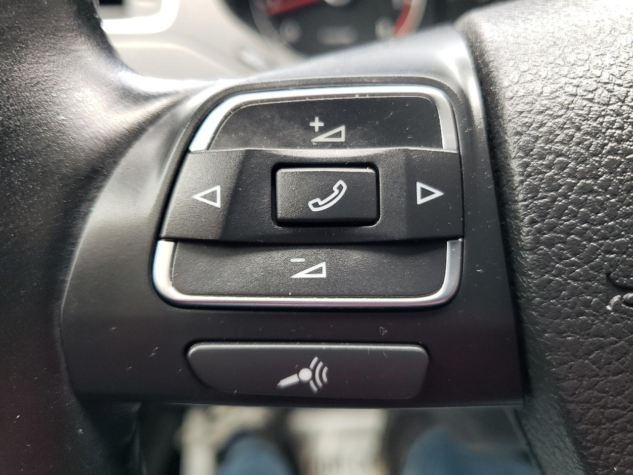 Volkswagen Jetta Sedan 4dr Auto SE PZEV 2014