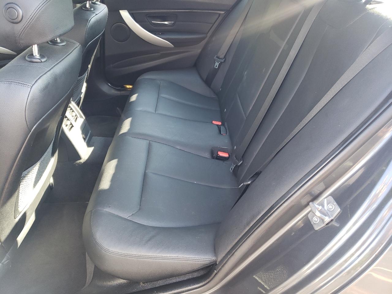 BMW 3 Series 4dr Sdn 320i xDrive AWD 2013