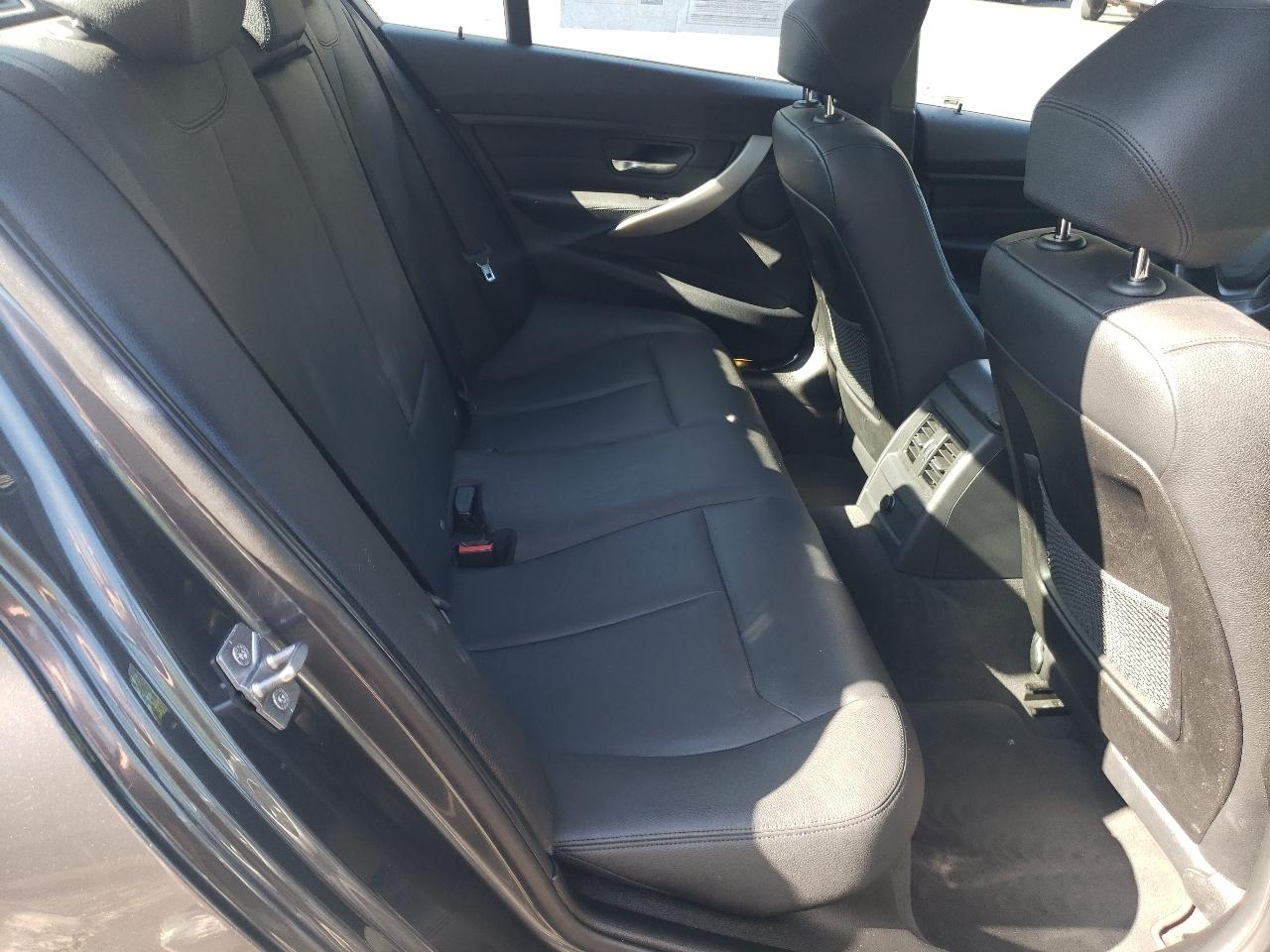 BMW 3 Series 4dr Sdn 320i xDrive AWD 2013