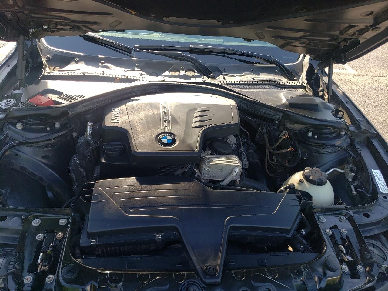 BMW 3 Series 4dr Sdn 320i xDrive AWD 2013