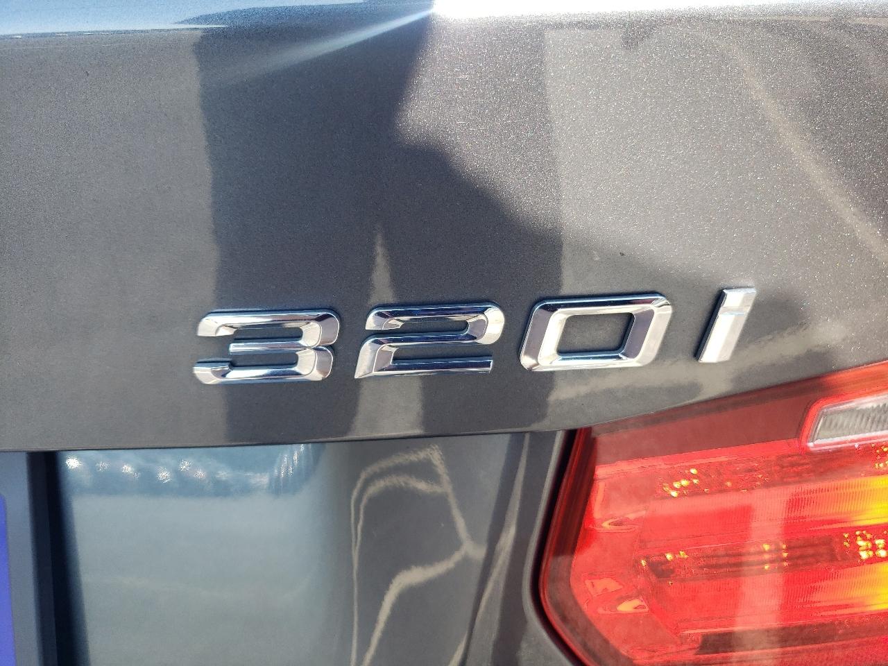 BMW 3 Series 4dr Sdn 320i xDrive AWD 2013