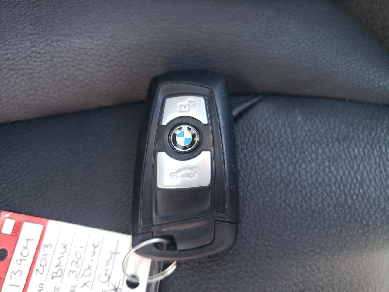 BMW 3 Series 4dr Sdn 320i xDrive AWD 2013