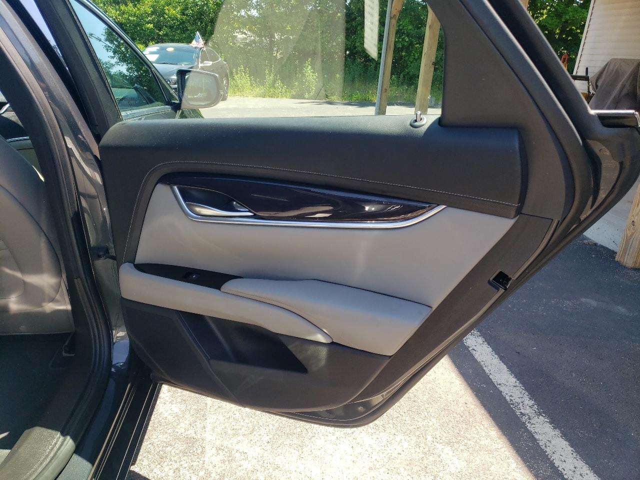 Cadillac XTS 4dr Sdn Luxury Collection AWD 2016