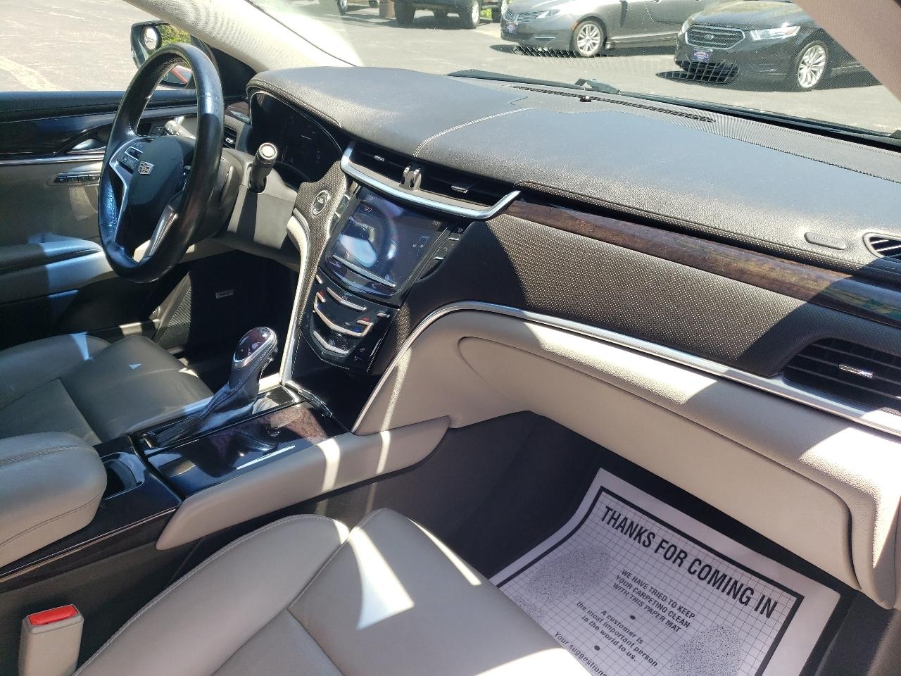 Cadillac XTS 4dr Sdn Luxury Collection AWD 2016