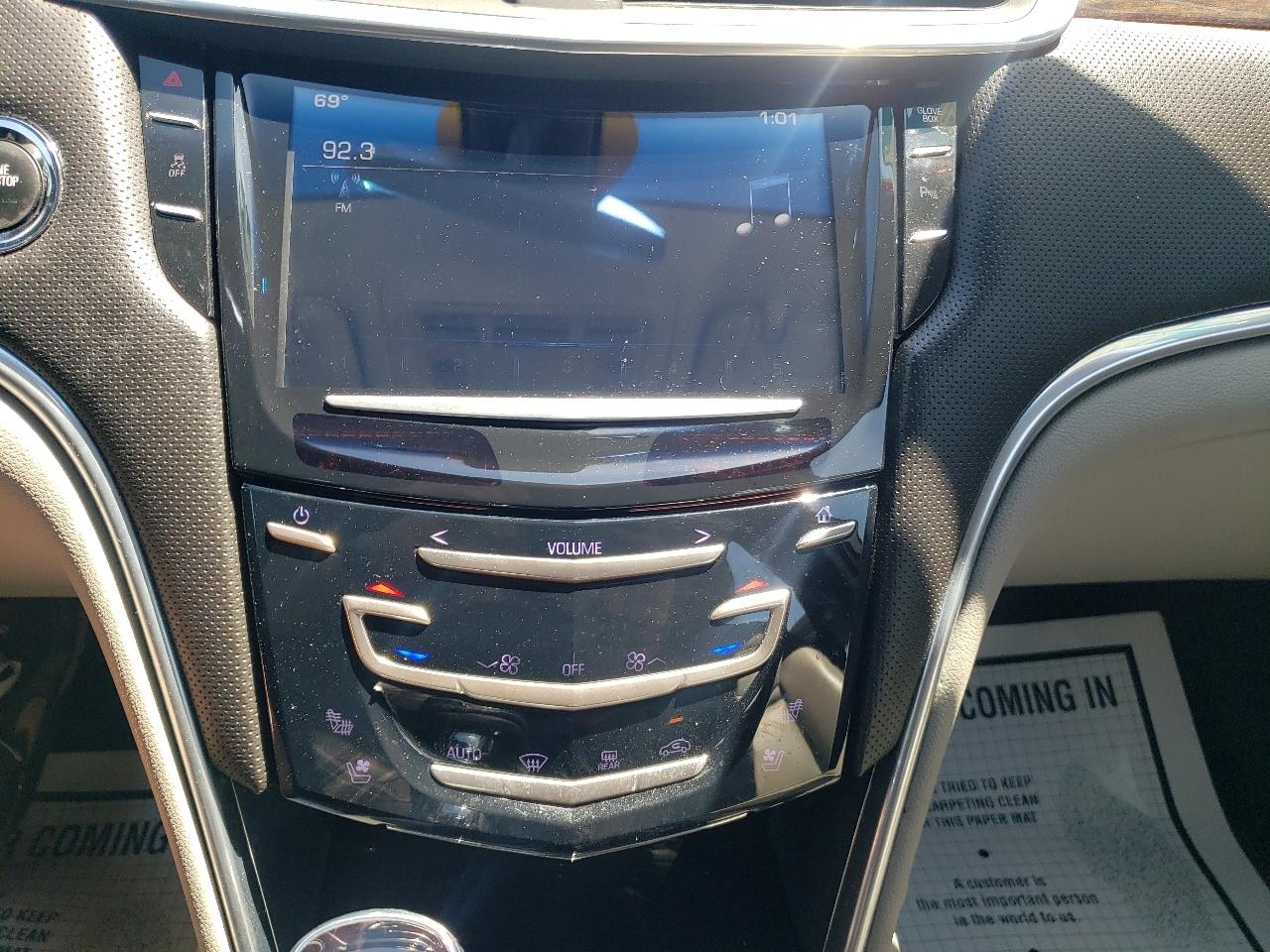 Cadillac XTS 4dr Sdn Luxury Collection AWD 2016
