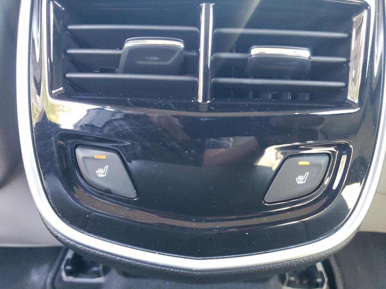 Cadillac XTS 4dr Sdn Luxury Collection AWD 2016