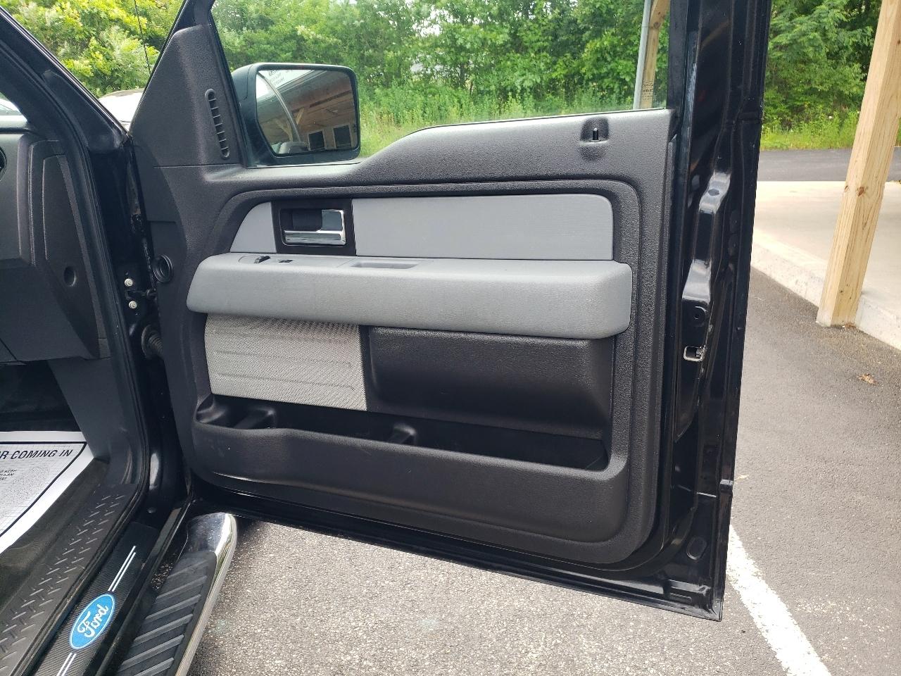 Ford F-150 2WD SuperCab 145" STX 2014
