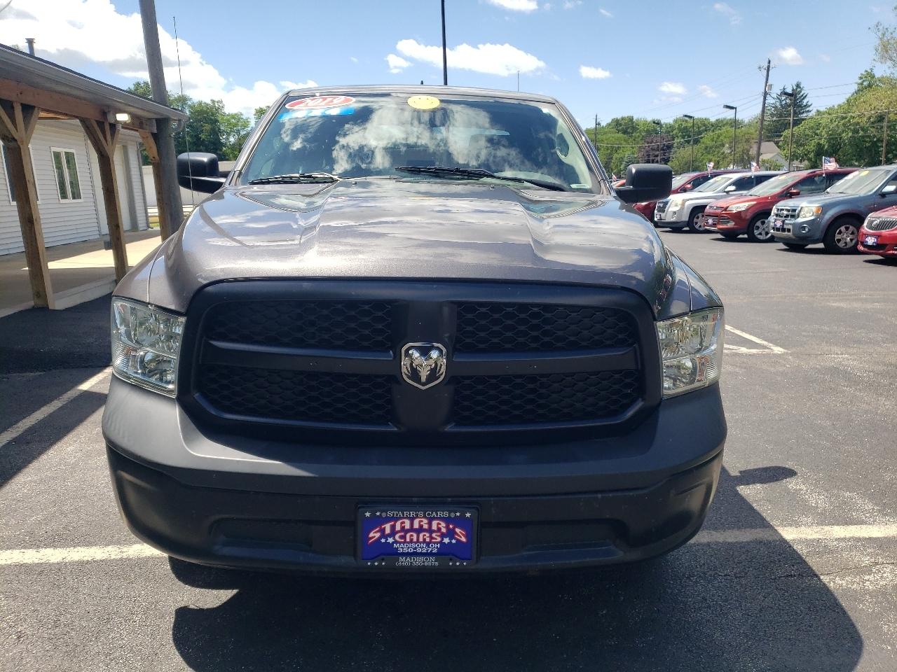 RAM 1500 Classic Tradesman 4x4 Crew Cab 5'7" Box 2019