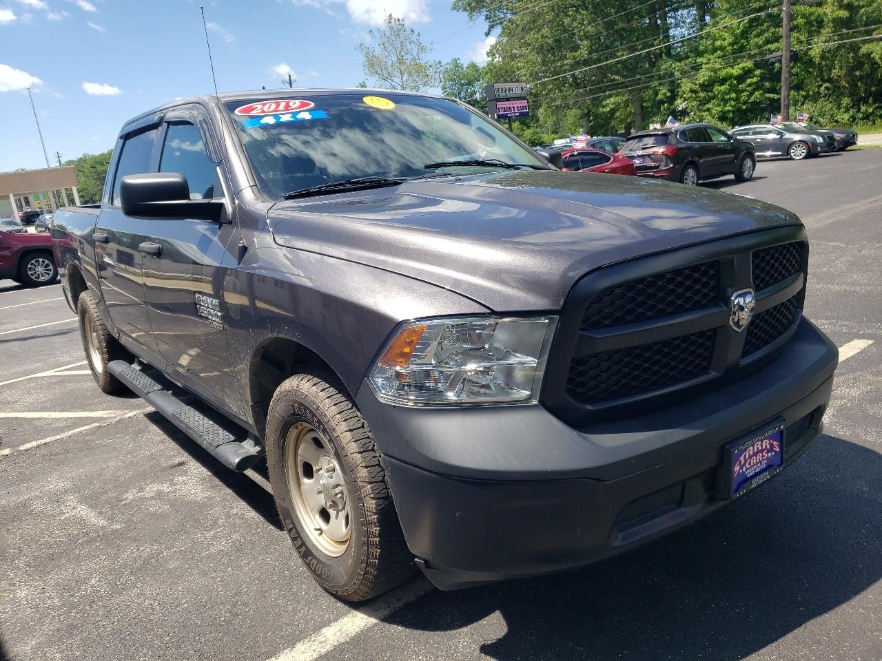 RAM 1500 Classic Tradesman 4x4 Crew Cab 5'7" Box 2019