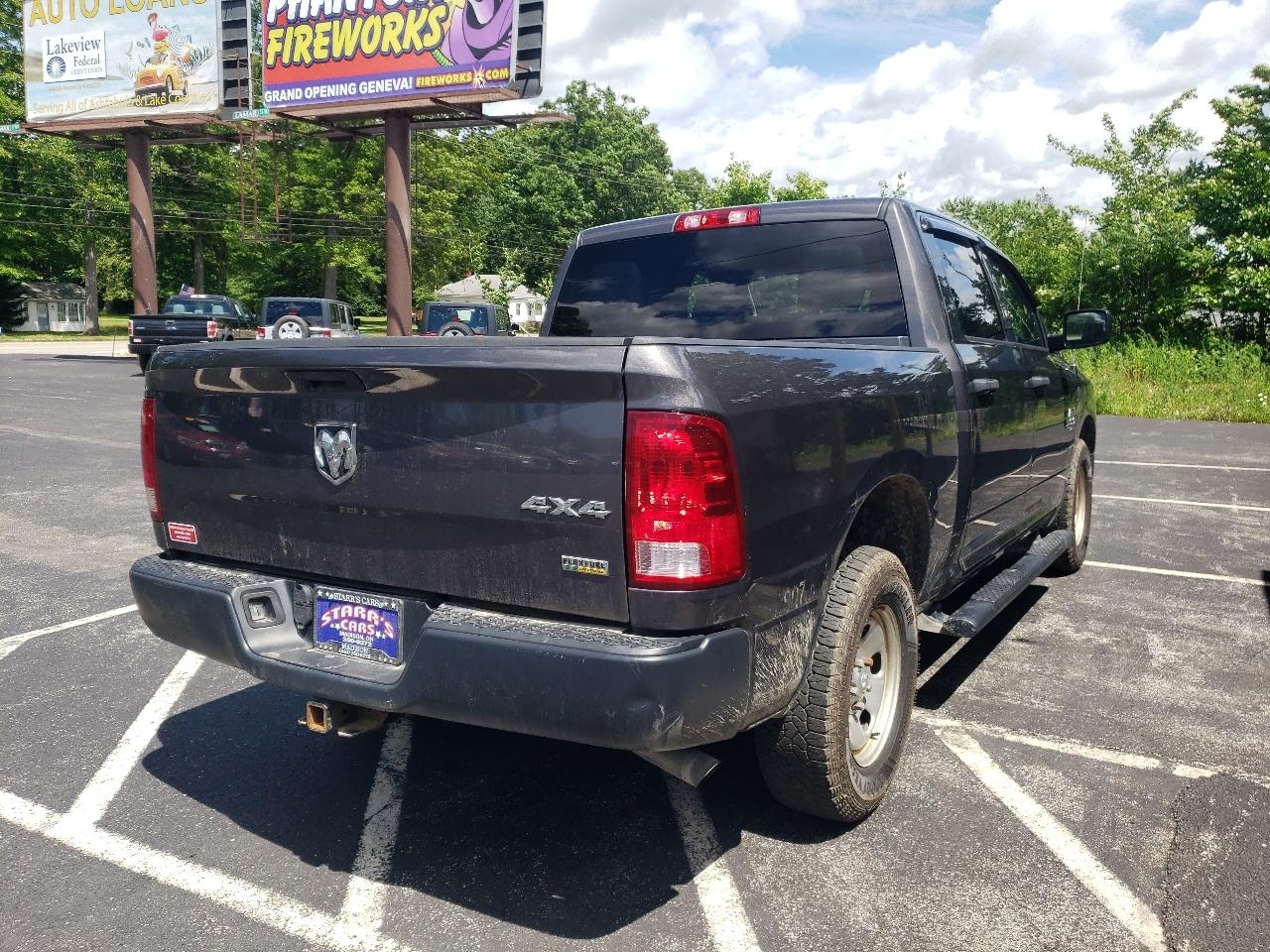 RAM 1500 Classic Tradesman 4x4 Crew Cab 5'7" Box 2019