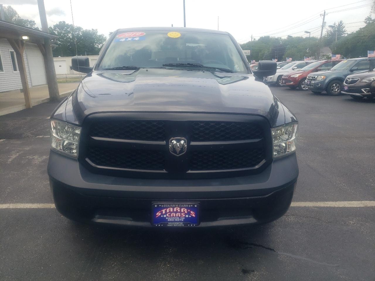 RAM 1500 Classic Tradesman 4x4 Crew Cab 5'7" Box 2019