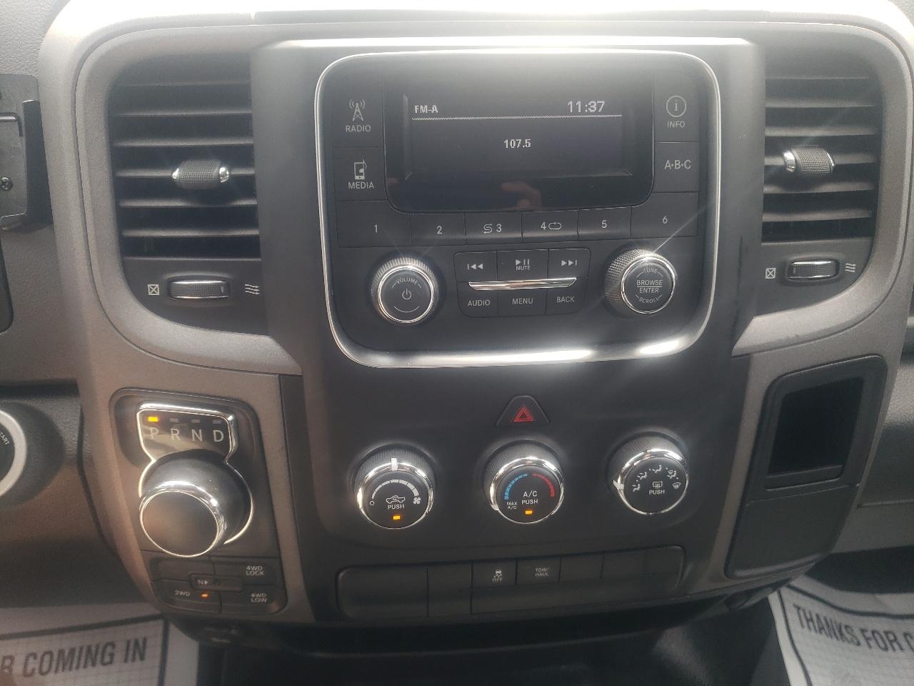 RAM 1500 Classic Tradesman 4x4 Crew Cab 5'7" Box 2019