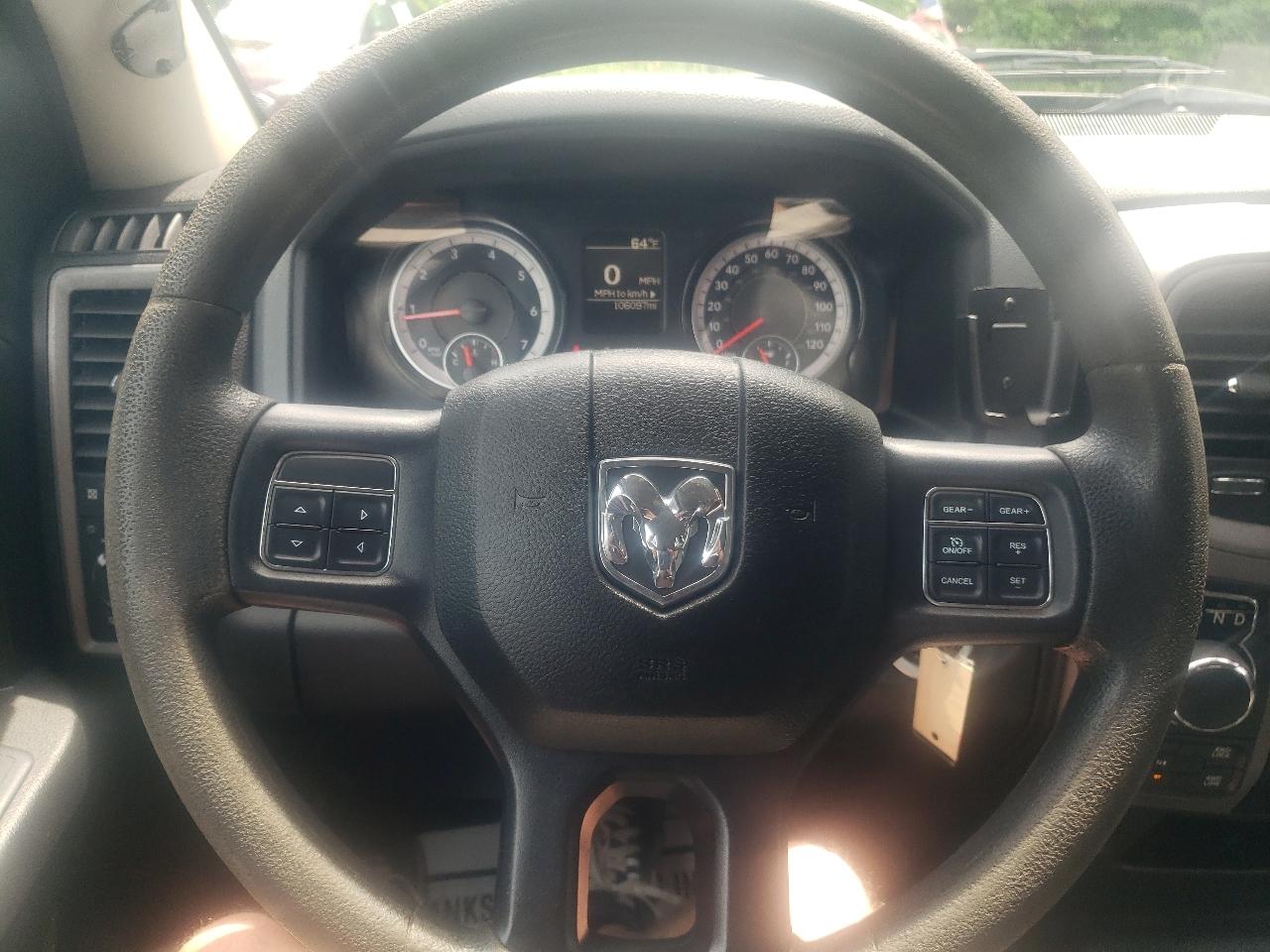 RAM 1500 Classic Tradesman 4x4 Crew Cab 5'7" Box 2019
