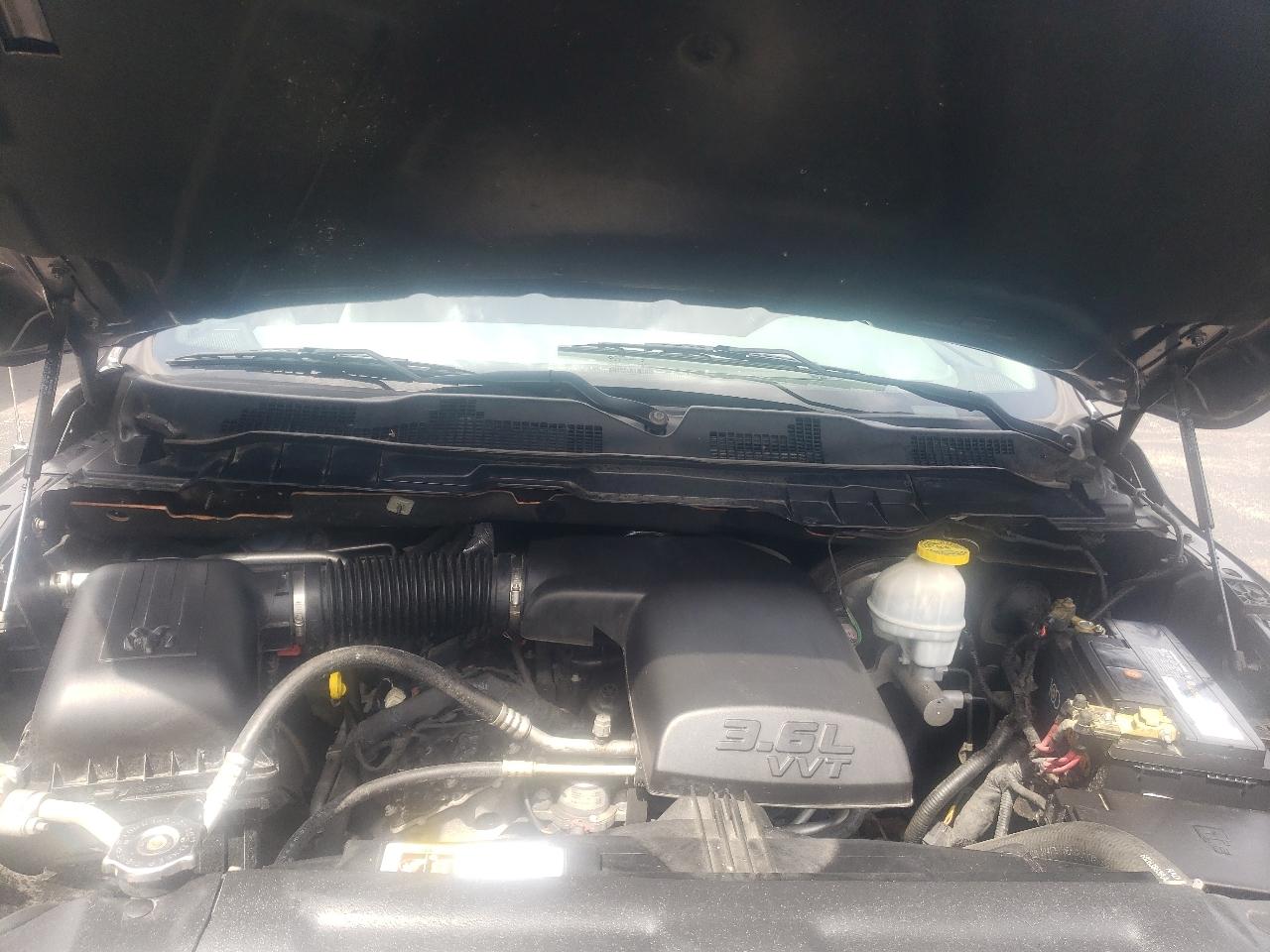 RAM 1500 Classic Tradesman 4x4 Crew Cab 5'7" Box 2019