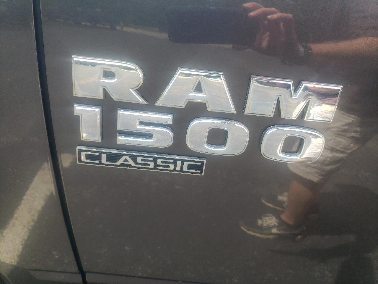 RAM 1500 Classic Tradesman 4x4 Crew Cab 5'7" Box 2019