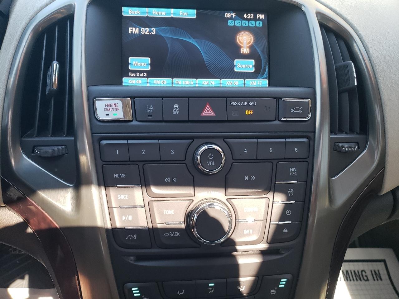 Buick Verano 4dr Sdn Leather Group 2014