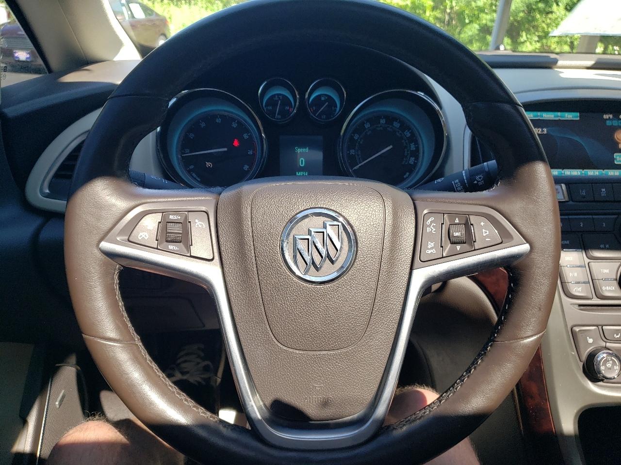 Buick Verano 4dr Sdn Leather Group 2014