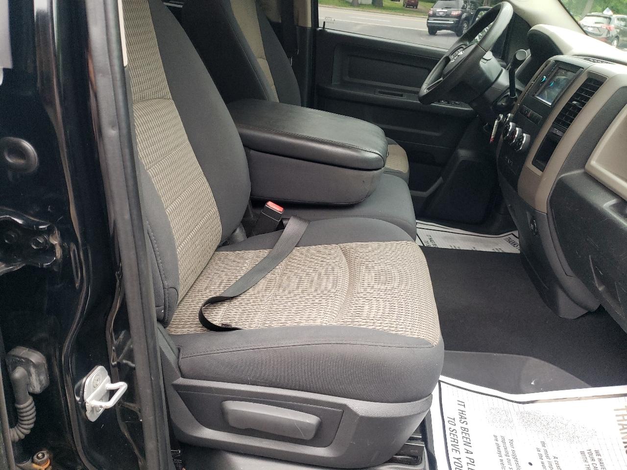 RAM 1500 4WD Quad Cab 140.5" Express 2012