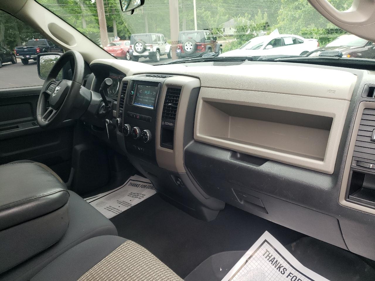 RAM 1500 4WD Quad Cab 140.5" Express 2012