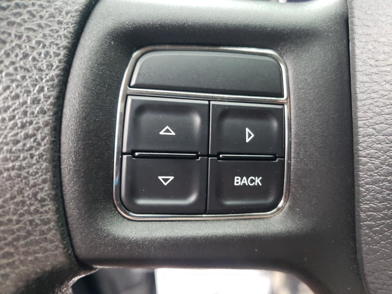 RAM 1500 4WD Quad Cab 140.5" Express 2012