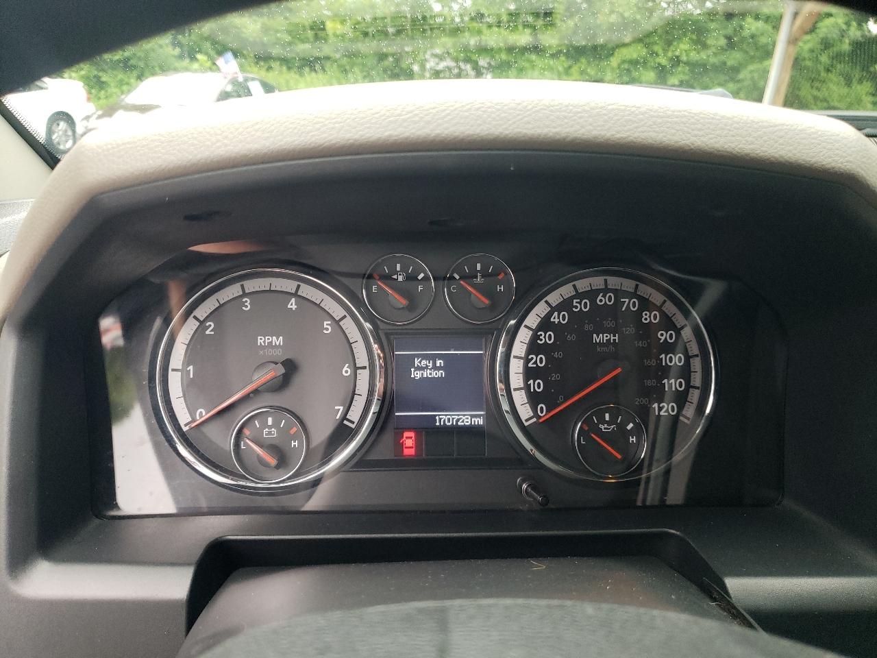 RAM 1500 4WD Quad Cab 140.5" Express 2012