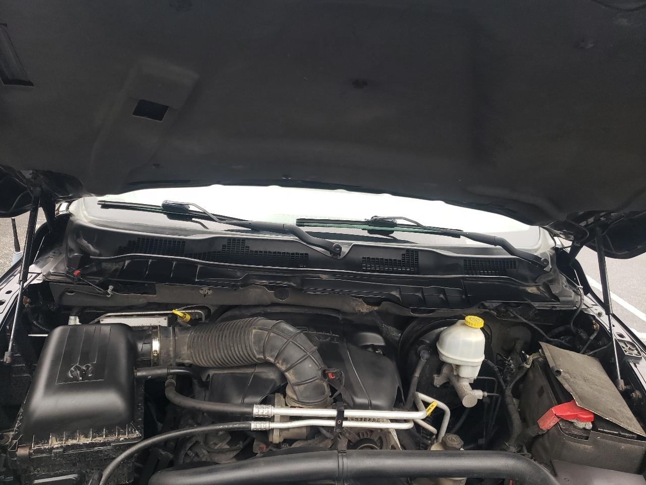 RAM 1500 4WD Quad Cab 140.5" Express 2012