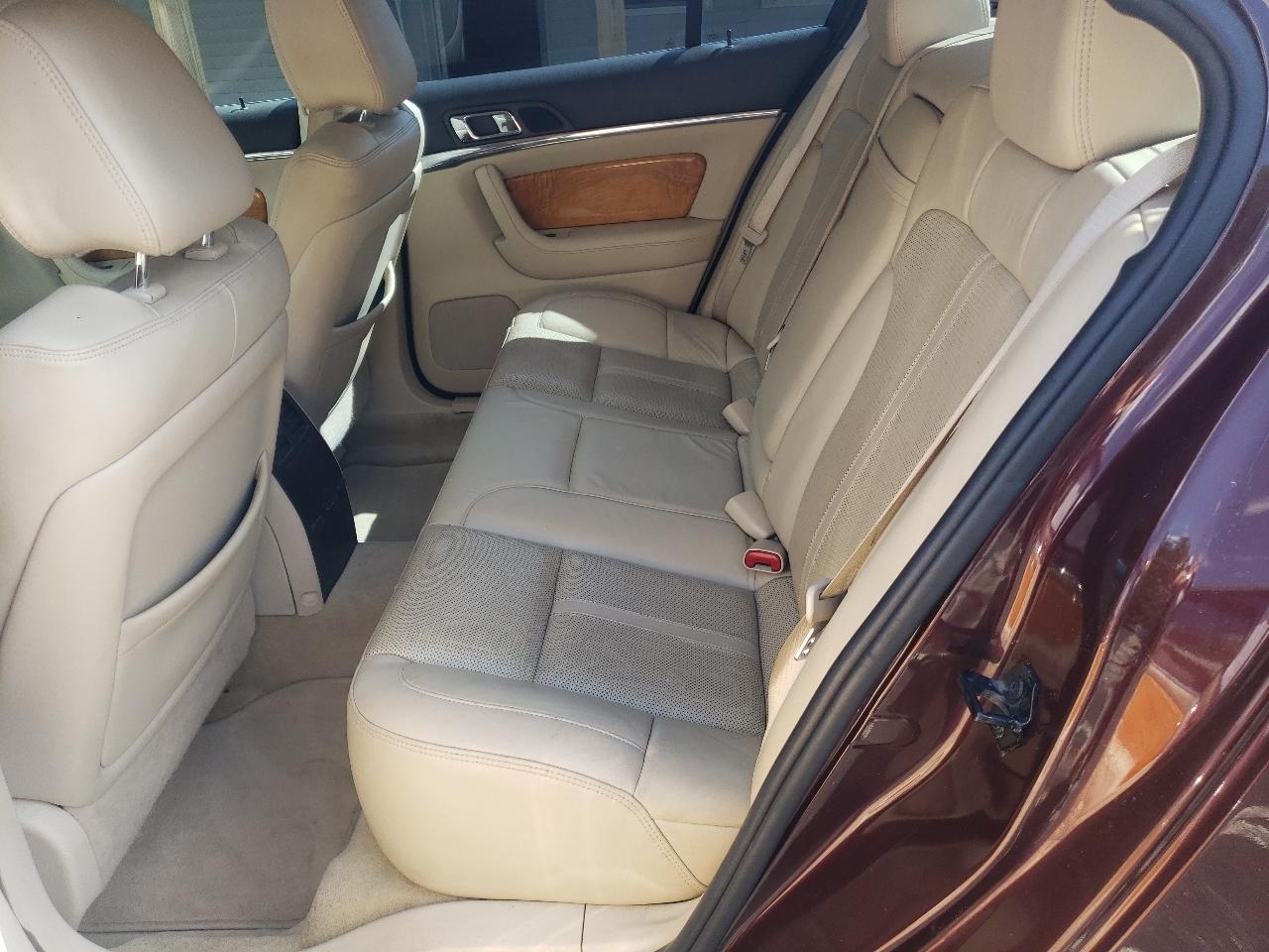 Lincoln MKS 4dr Sdn 3.7L AWD 2012