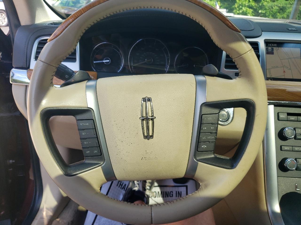 Lincoln MKS 4dr Sdn 3.7L AWD 2012