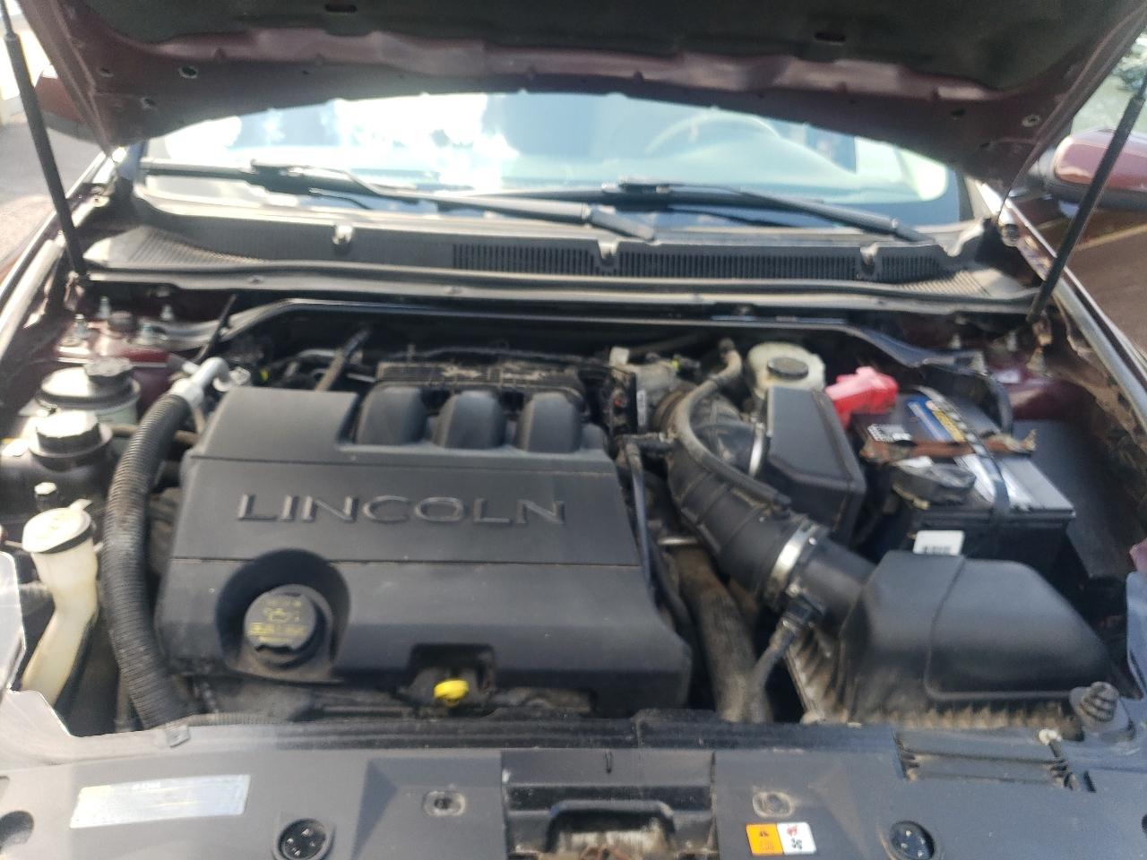 Lincoln MKS 4dr Sdn 3.7L AWD 2012
