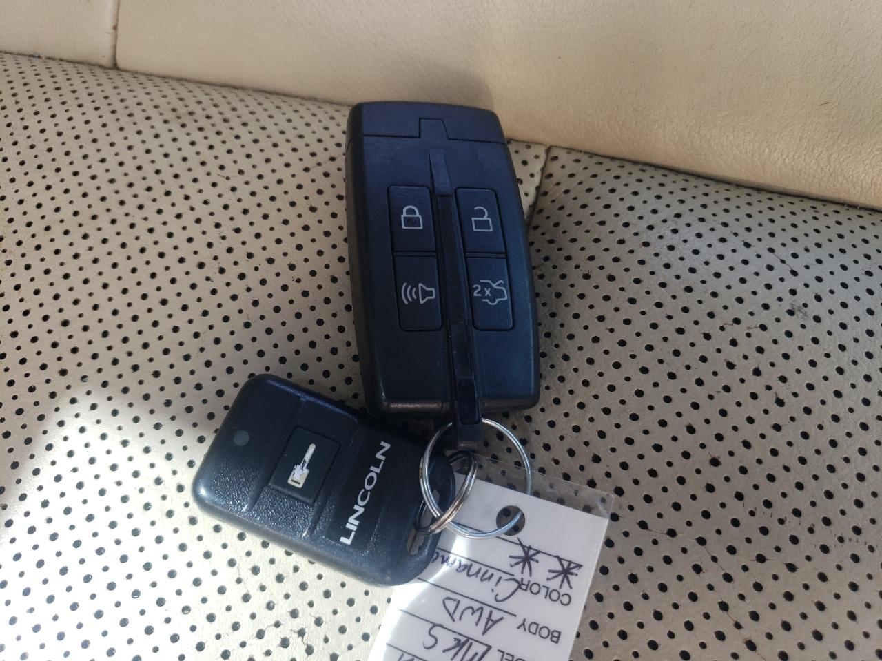 Lincoln MKS 4dr Sdn 3.7L AWD 2012