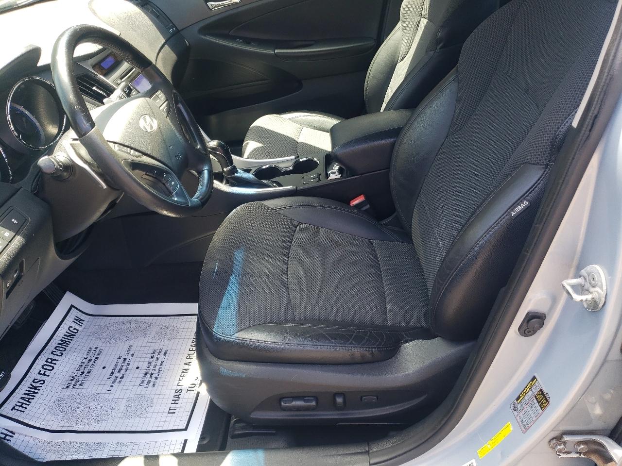 Hyundai Sonata 4dr Sdn 2.0T Auto SE 2013