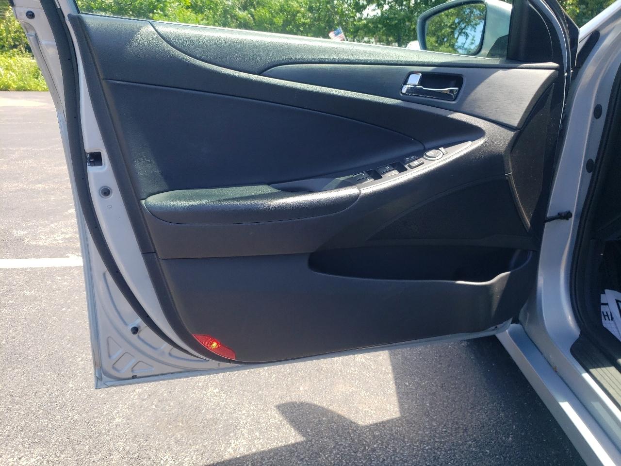 Hyundai Sonata 4dr Sdn 2.0T Auto SE 2013