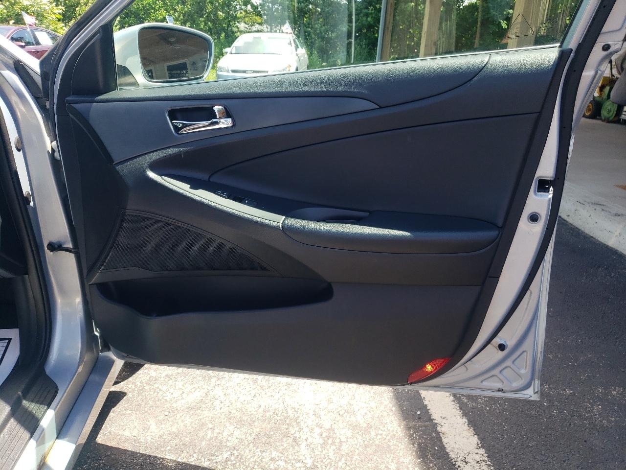 Hyundai Sonata 4dr Sdn 2.0T Auto SE 2013