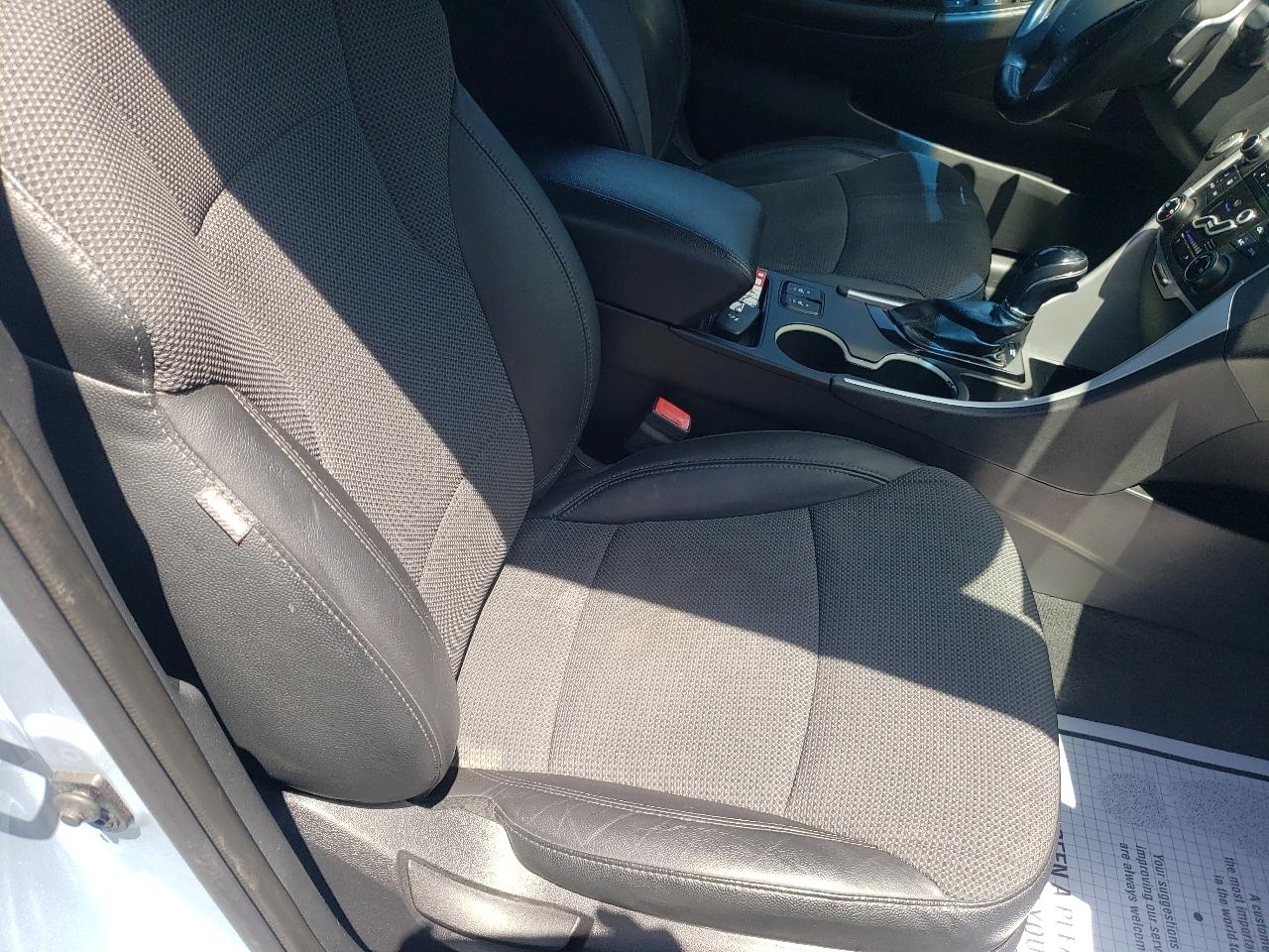 Hyundai Sonata 4dr Sdn 2.0T Auto SE 2013