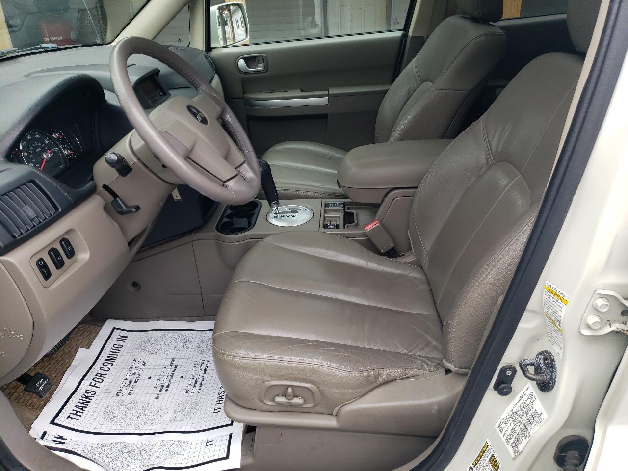 Mitsubishi Endeavor AWD 4dr SE 2007