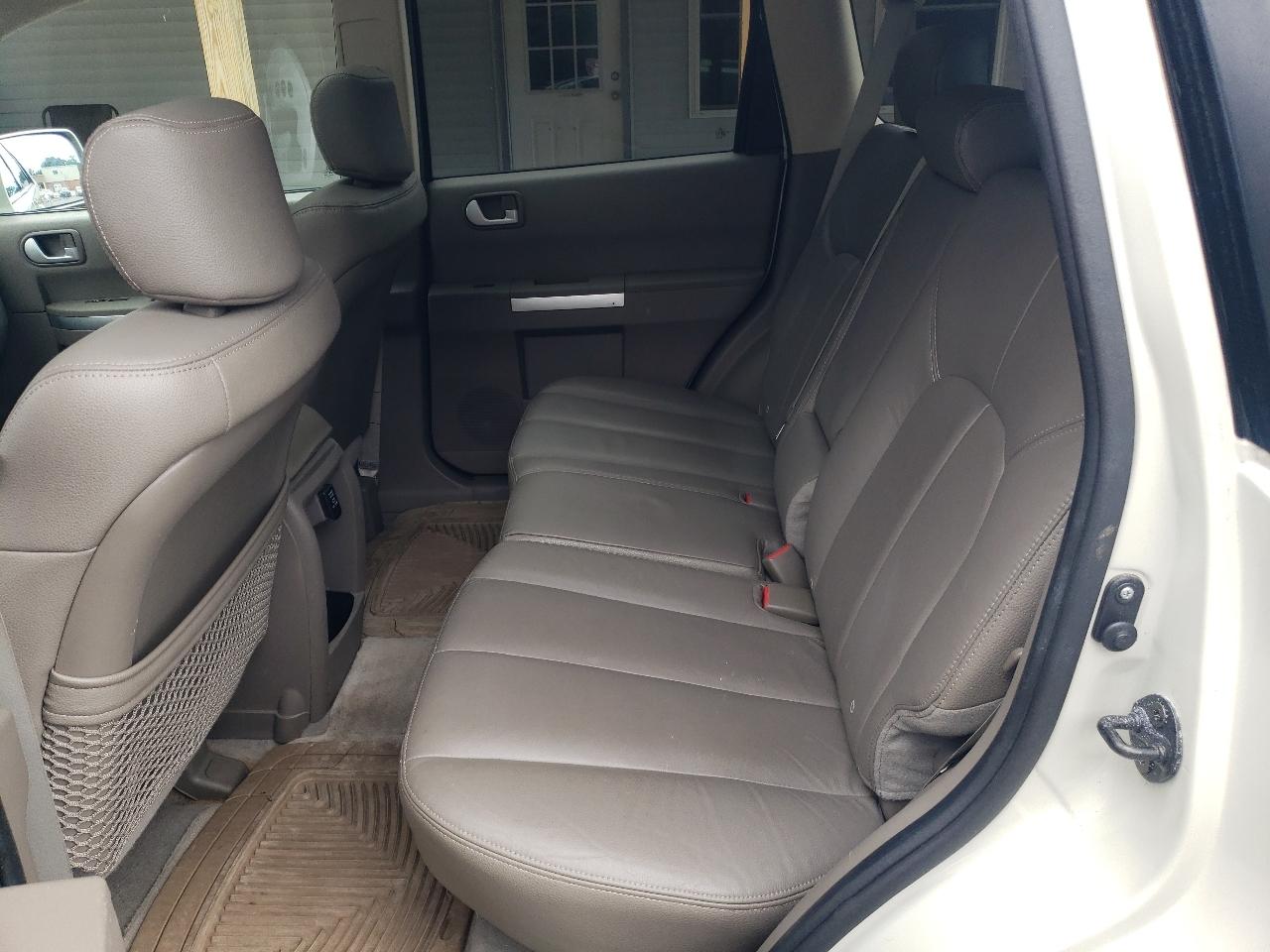 Mitsubishi Endeavor AWD 4dr SE 2007