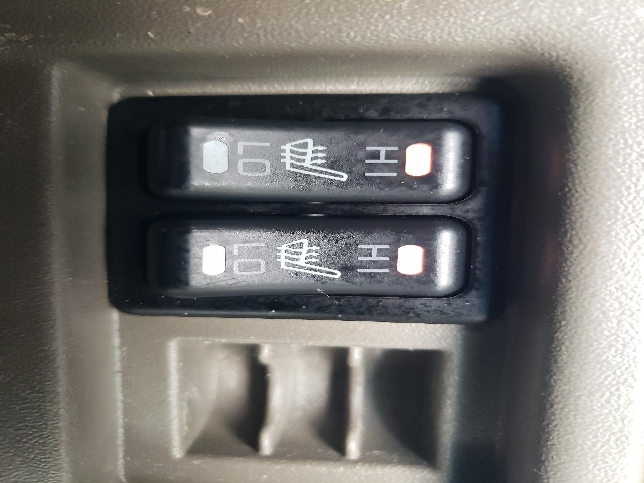 Mitsubishi Endeavor AWD 4dr SE 2007
