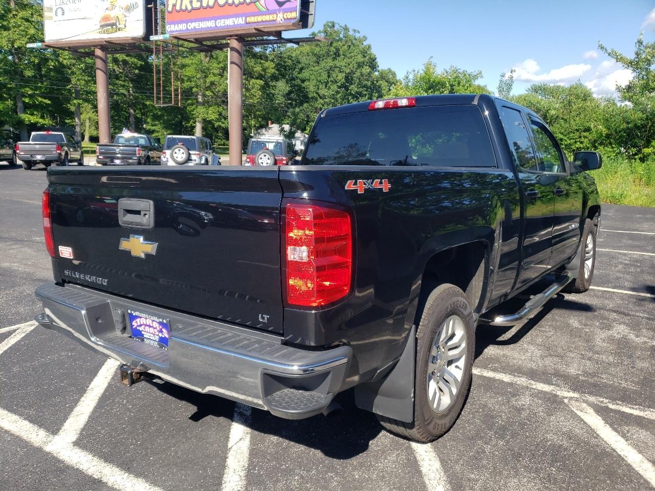 Chevrolet Silverado 1500 4WD Double Cab 143.5" LT w/1LT 2017