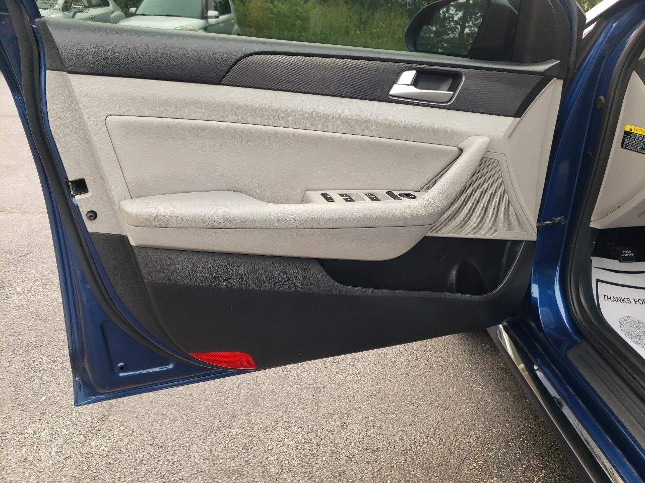 Hyundai Sonata Sport 2.4L PZEV 2017